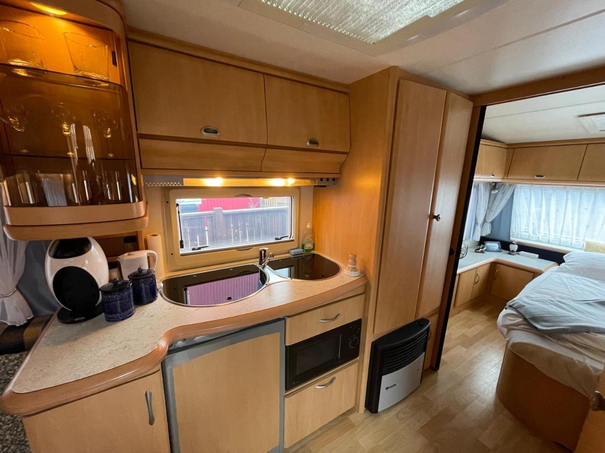 Cozy Caravan Vestmannaeyjar Bagian luar foto